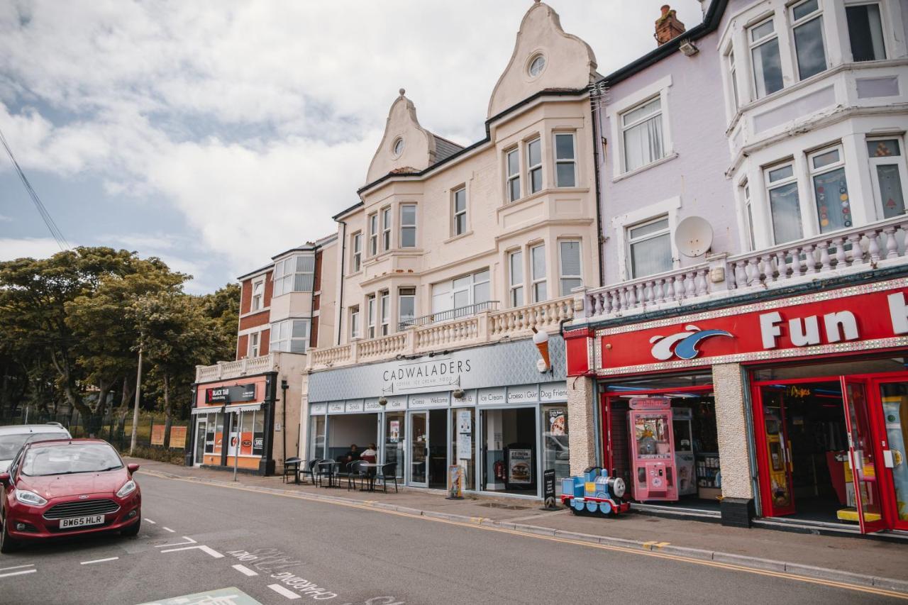 Barry Island Beachfront Apartment - Stunning Bay Views And Private Parking מראה חיצוני תמונה