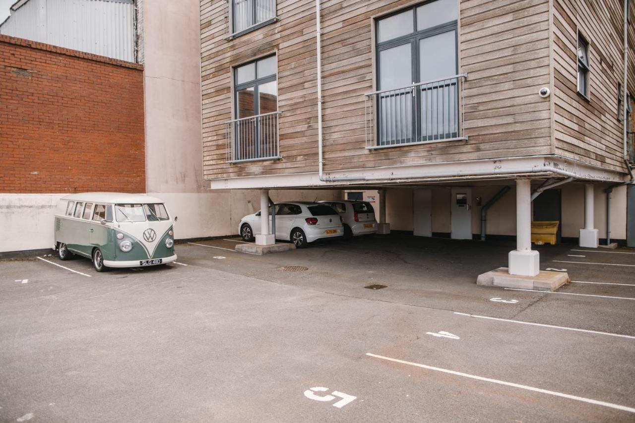 Barry Island Beachfront Apartment - Stunning Bay Views And Private Parking מראה חיצוני תמונה